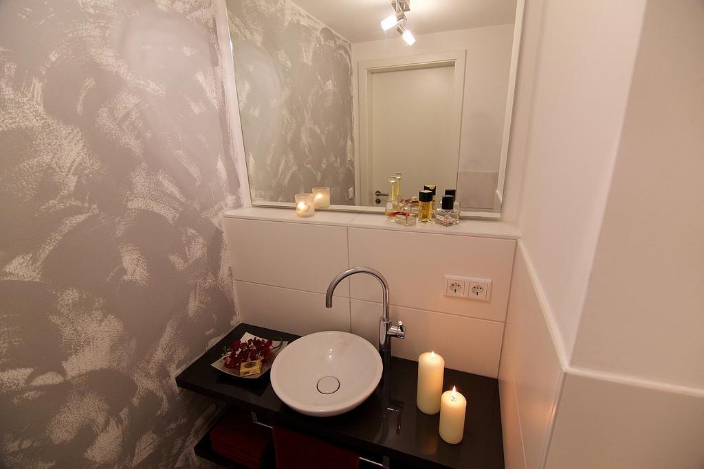Ferienwohnung "Karmeliten Am Dom" Регенсбург Экстерьер фото